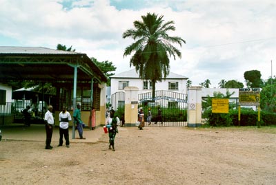 Eingang St. Francis Hospital in Ifakara